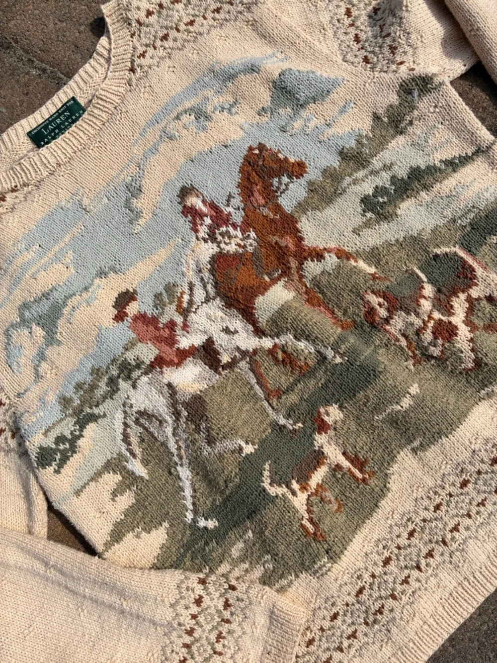 Vintage Ralph Lauren Beige Crewneck Sweater with Equestrian Scene - Picture 4 of 4